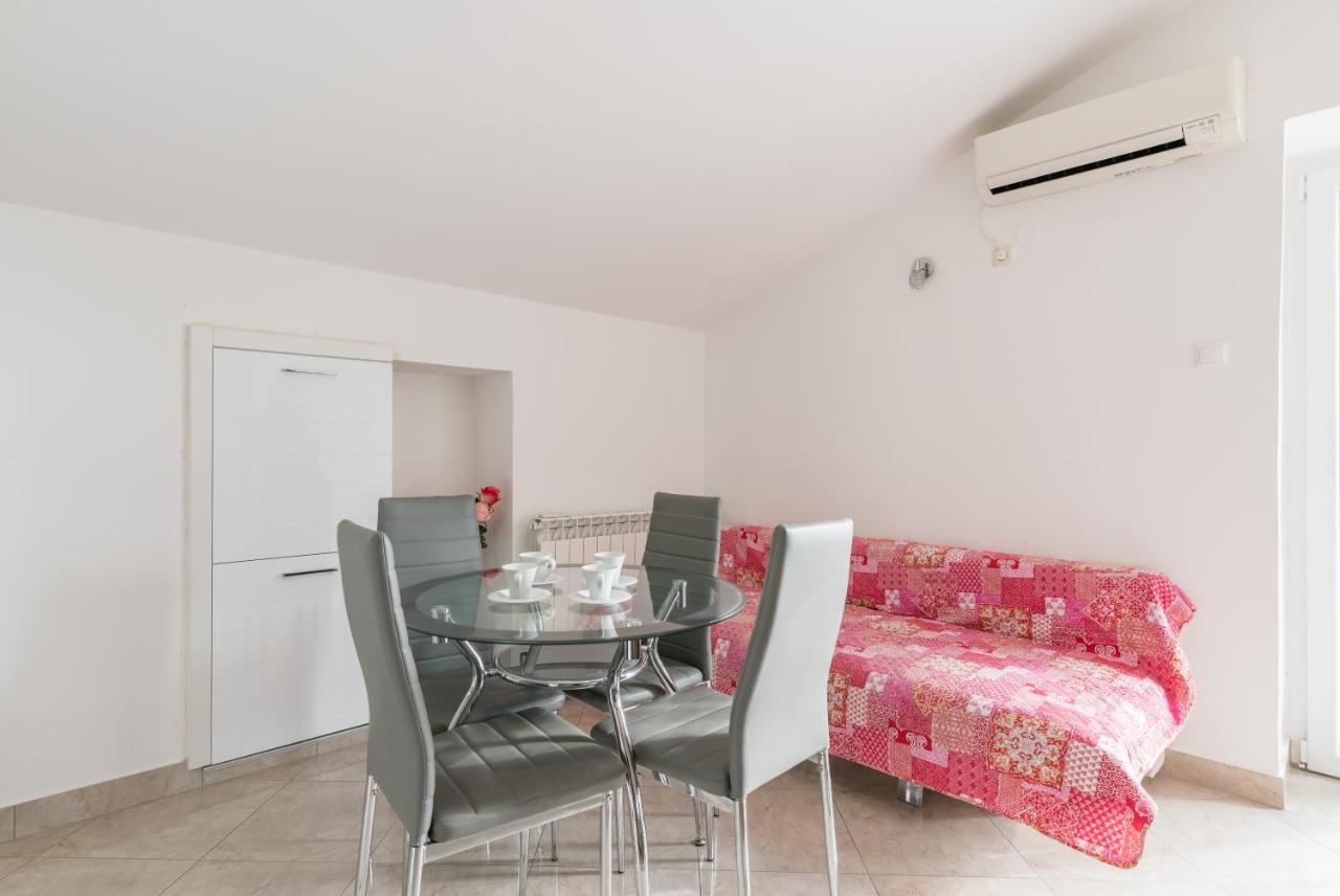 Apartments Vila Dk Malinska Dış mekan fotoğraf