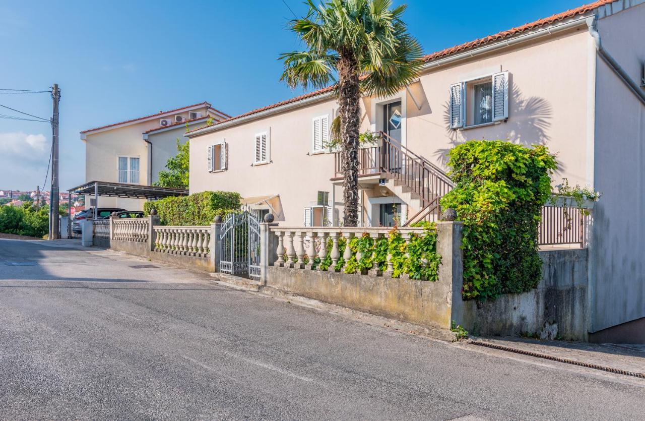 Apartments Vila Dk Malinska Dış mekan fotoğraf