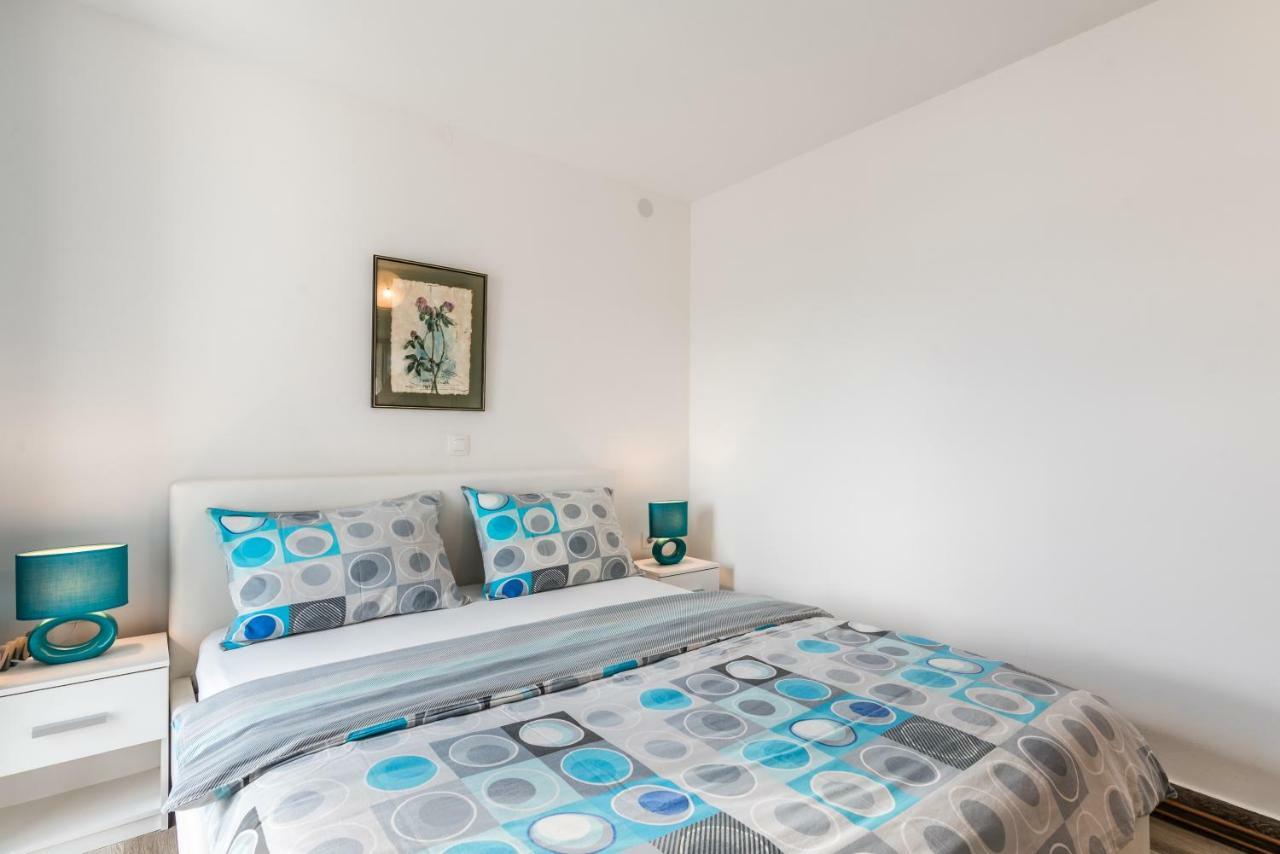 Apartments Vila Dk Malinska Dış mekan fotoğraf