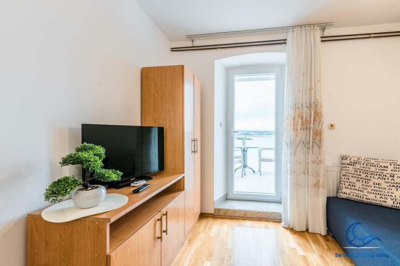 Apartments Vila Dk Malinska Dış mekan fotoğraf